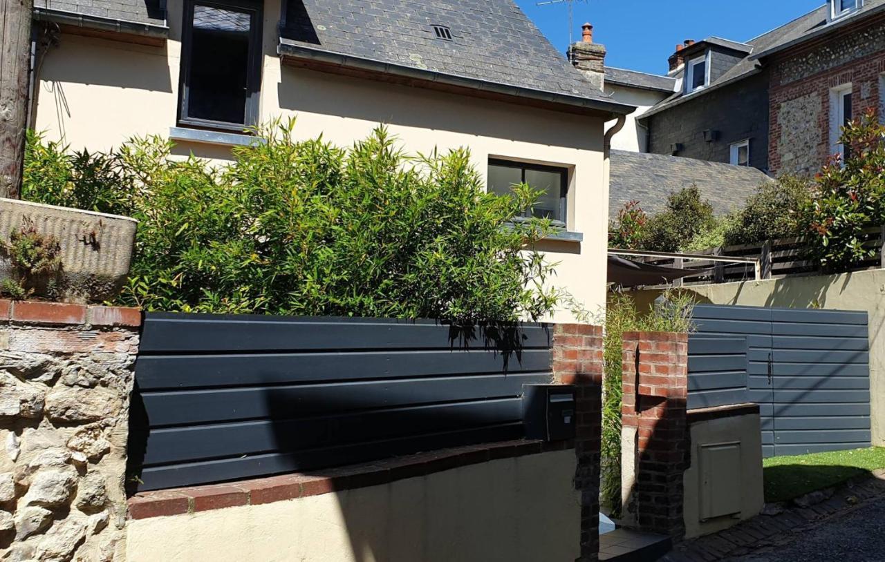 La Maison Coco Holiday home *